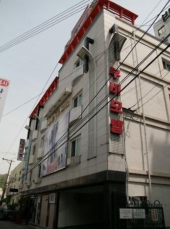 Movie Motel Jinju Luaran gambar