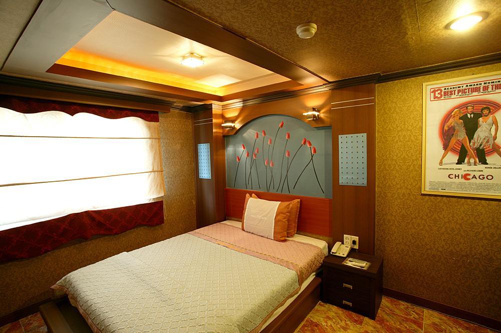 Movie Motel Jinju Bilik gambar